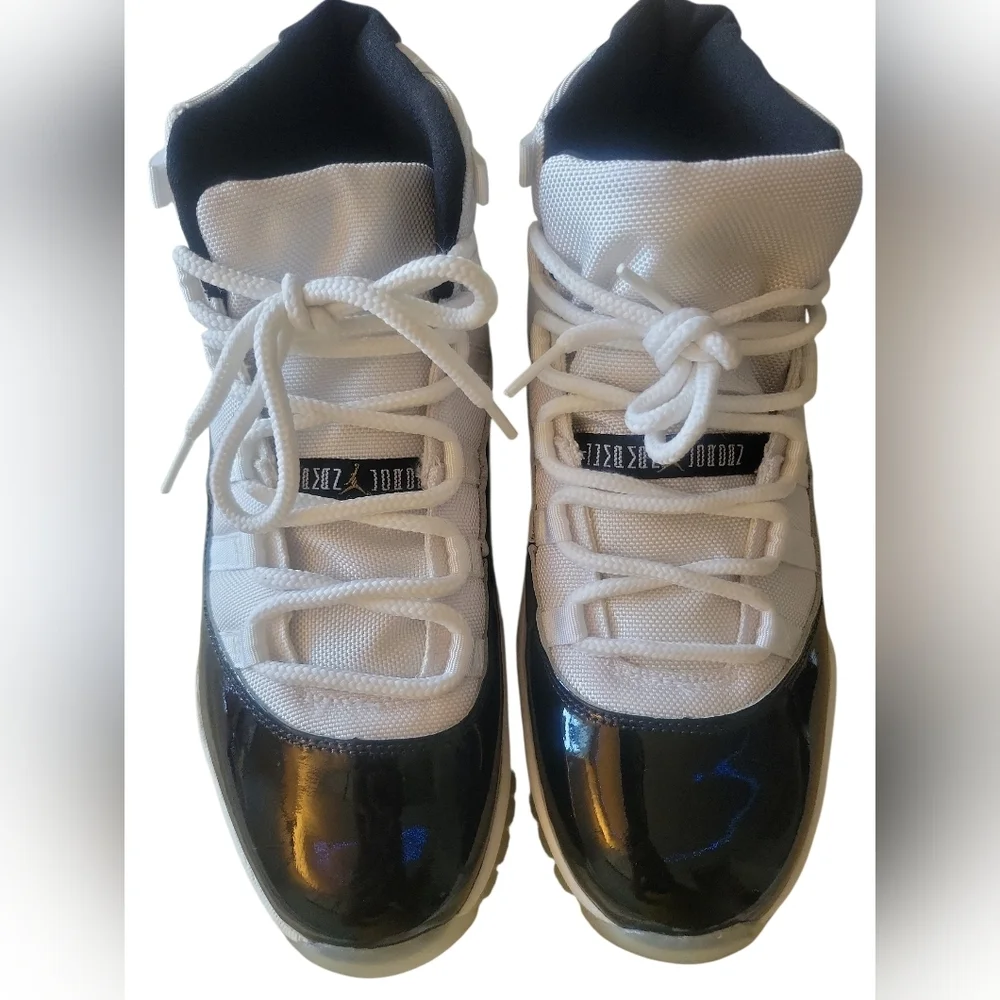 Jordan Retro 11 Concord Sneakers  White and Black Sz 11